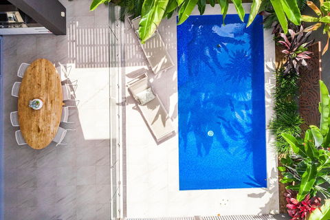 A PERFECT STAY - KoKo's Beach Houses 1 And 2 - Foster Accommodation 1