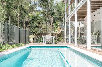 A PERFECT STAY - Beach Chalet - Foster Accommodation 1