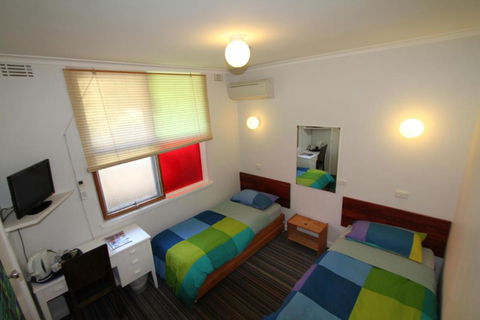 Bunkhouse Motel - Foster Accommodation 6