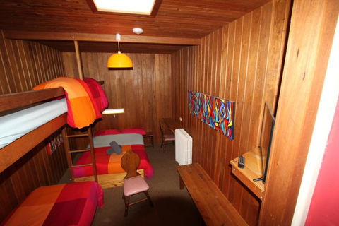 Bunkhouse Motel - Foster Accommodation 2