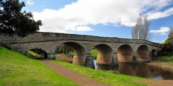 Bridge Cottage - Foster Accommodation 1