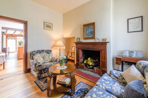 Bridge Cottage - Foster Accommodation 6