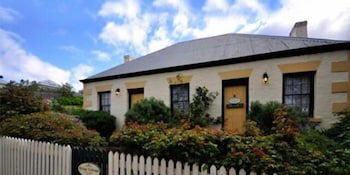 Bridge Cottage - Foster Accommodation 2