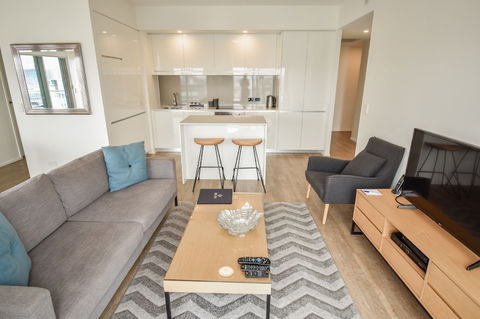 Belise Apartments - Foster Accommodation 2