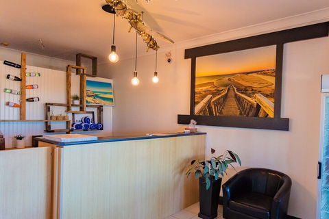 COAST Motel And Apartments - Foster Accommodation 2