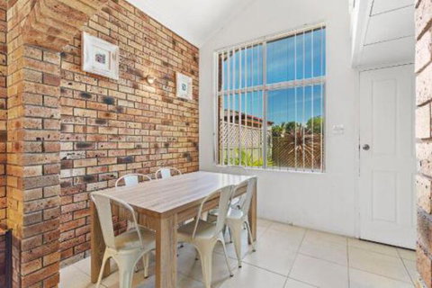 The Pines 5 - Foster Accommodation 6