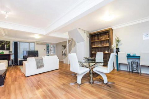 Park Terrace 2 - Foster Accommodation 4