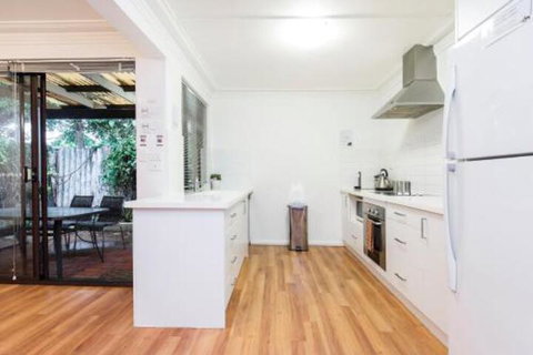 Park Terrace 2 - Foster Accommodation 5