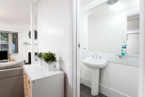 Bedford Terrace 3 - Foster Accommodation 3