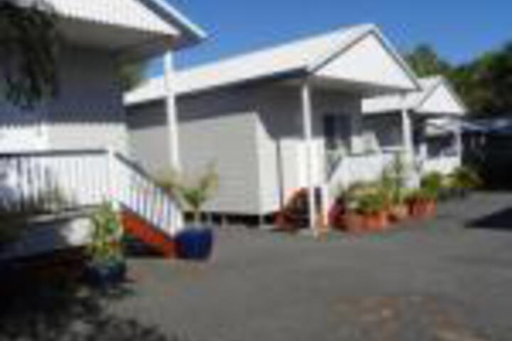 Augathella QLD Foster Accommodation