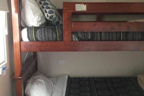 Snake Valley Hotel - Foster Accommodation 6