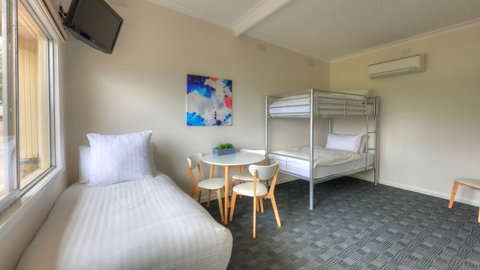Corryong Hotel Motel - Foster Accommodation 2
