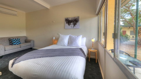 Corryong Hotel Motel - Foster Accommodation 1