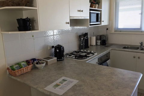 Applecross Village Apartment - Foster Accommodation 2