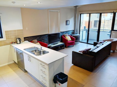 Blues Air 3 - Foster Accommodation 2