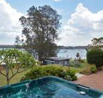 The House on the Lake at Fishing Point Lake Macquarie honestly put the line in  catch fish - Foster Accommodation