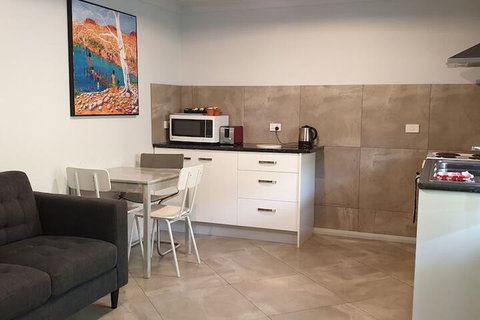 Latrobe Art Apartments - Foster Accommodation 4