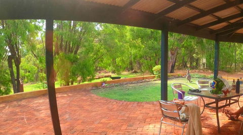 Yallingup Pet Friendly Bush Retreat - Foster Accommodation 3