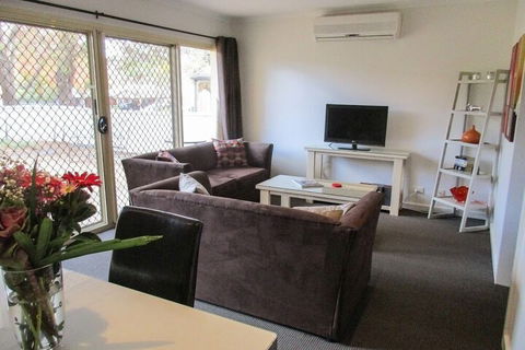 Angaston Mews Apartments - Foster Accommodation 4
