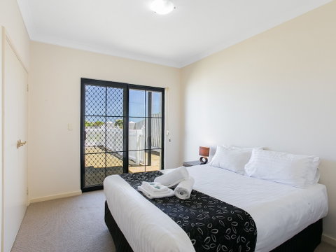 Beach Rd Villas By Rockingham Apartments - Foster Accommodation 6