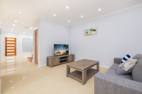 Panania Gemini Lodge - Foster Accommodation 5