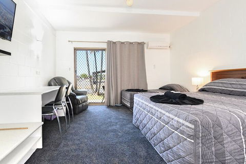 Aaron Motel - Foster Accommodation 5