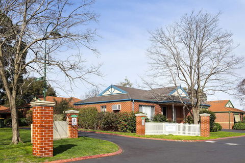 Park Avenue - Forest Hill - Foster Accommodation 2
