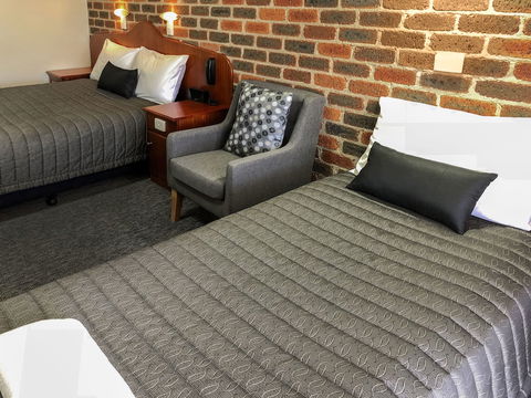 The Leeton Heritage Motor Inn - Foster Accommodation 5