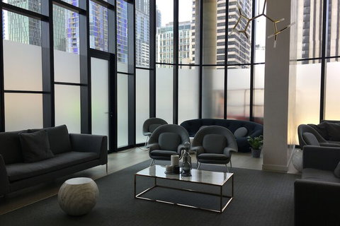 IFSuites (IFSTAYS) EQ Tower - Foster Accommodation 4