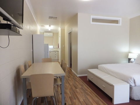 Nagambie Caravan Park & Motel - Foster Accommodation 0