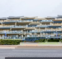 The White Pearl Penthouse - Foster Accommodation