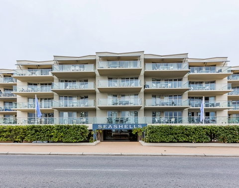 The White Pearl Penthouse - Foster Accommodation 0
