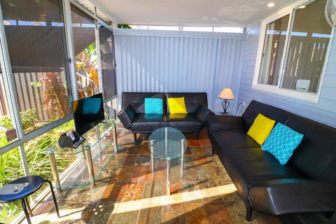 Blacksmiths Sea Breeze - Foster Accommodation 6