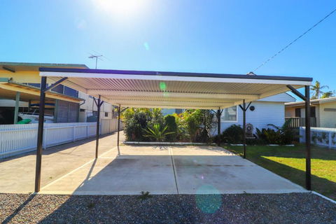 Blacksmiths Sea Breeze - Foster Accommodation 5