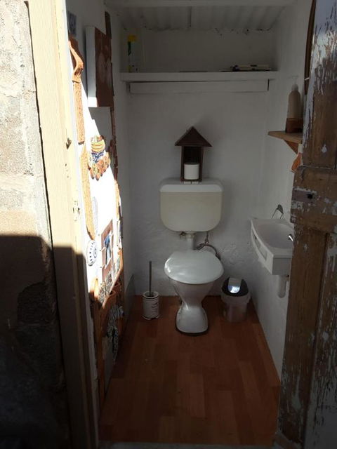 A La Folly - Foster Accommodation 3