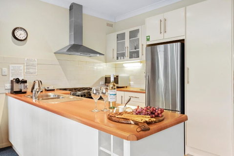 Renmark River Villas & Boats & Bedzzz - Foster Accommodation 5