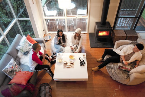 Treetop Stay - Foster Accommodation 0