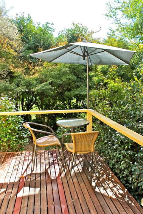 Autumn Leaf Cottage 1 - Foster Accommodation 6