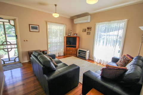 Harrietville Cottage - Foster Accommodation 1