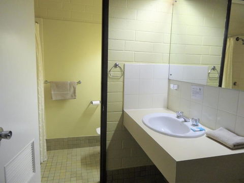 Leigh Creek Outback Resort - Foster Accommodation 1