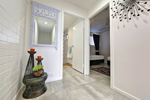 ZEN Beach Retreat - Foster Accommodation 5