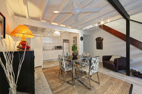 ZEN Beach Retreat - Foster Accommodation 4