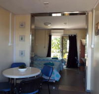 Blackrock Tourist Park - Foster Accommodation