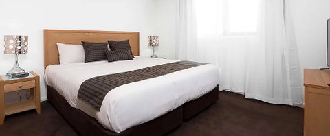 New Crossing Place Motel & Apartments - Foster Accommodation 2