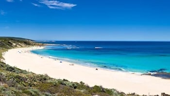 Heavenly Hideaway - Foster Accommodation 1