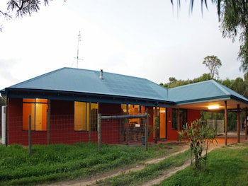Heavenly Hideaway - Foster Accommodation 0