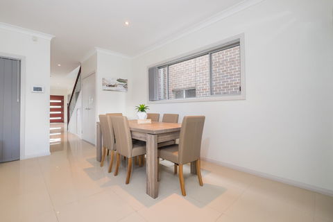 Auspan Guest House - Foster Accommodation 4