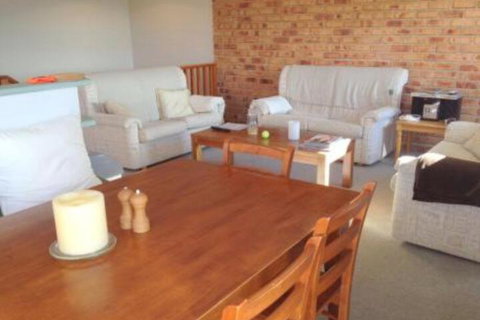 Snow Ridge 4 - Foster Accommodation 3