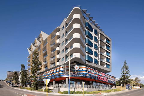 Ramada VetroBlu Scarborough Beach - Foster Accommodation 4