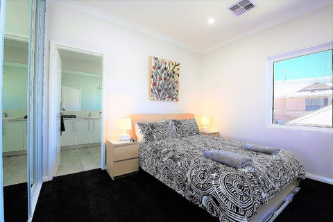 Harbour Views At Mindarie Marina - Foster Accommodation 5